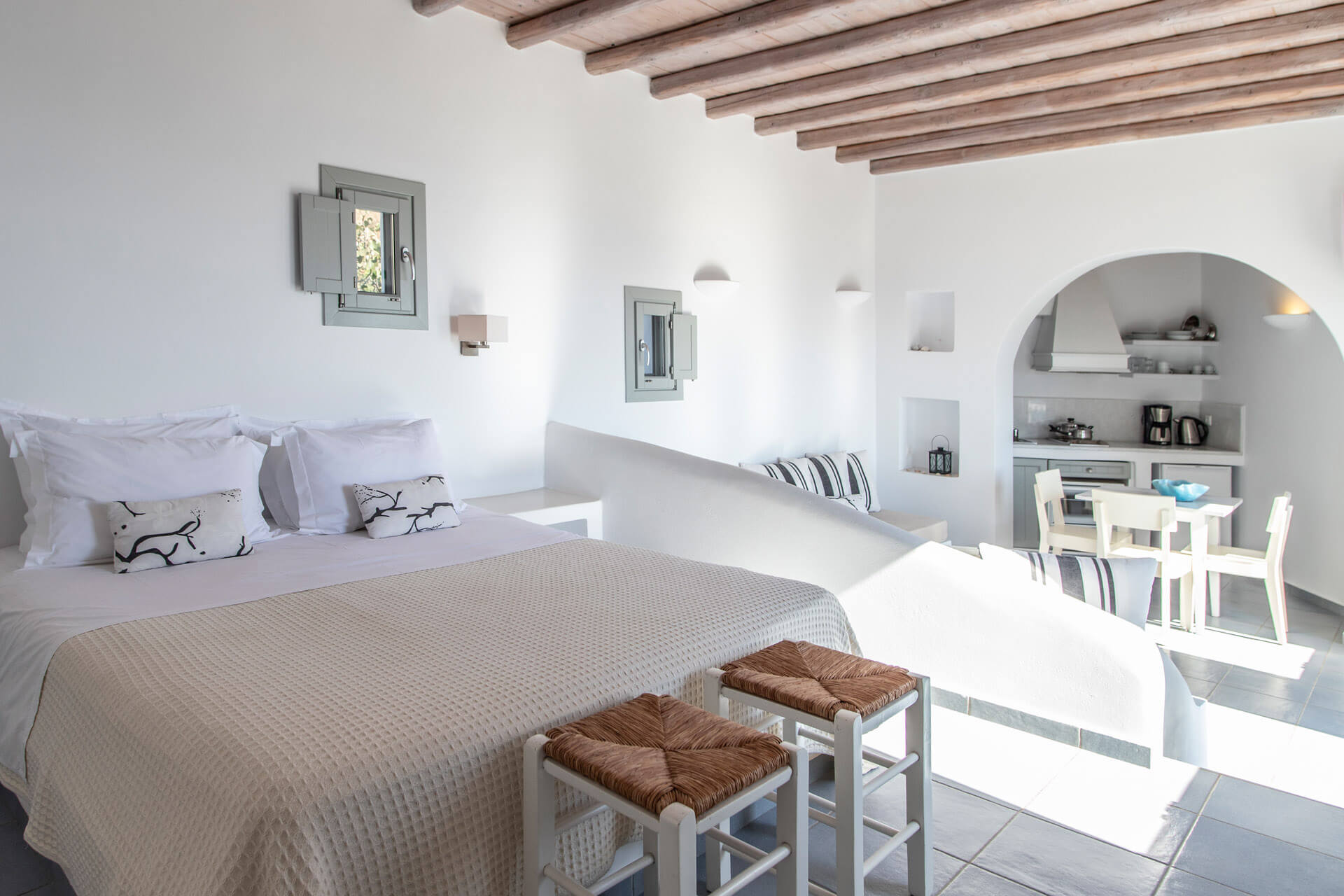 hotel-folegandros-suite-dendro-07